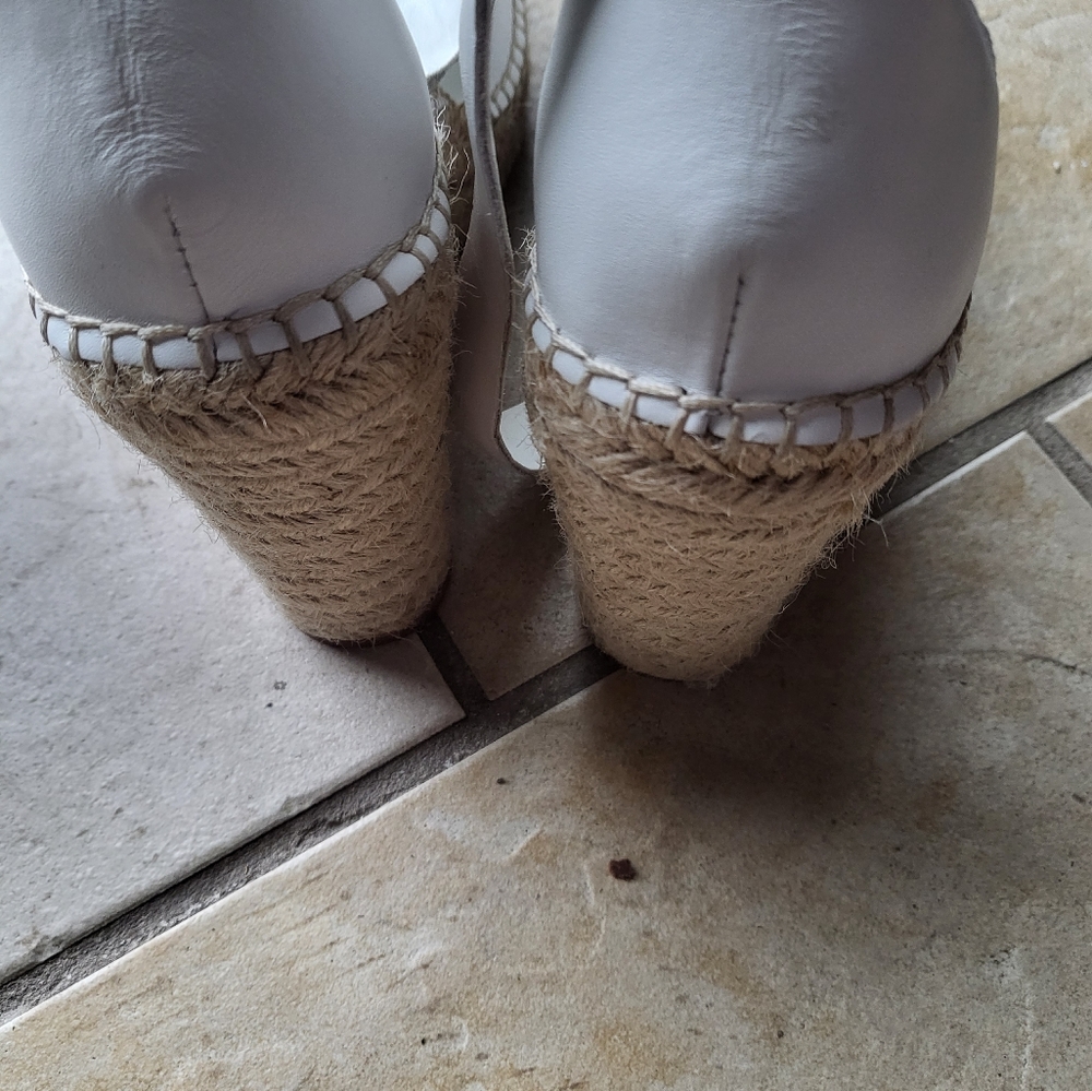 Heels - Picture 3 of 5